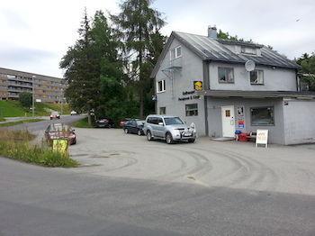 Gullhaugen Pensjonat Hotel Harstad Exterior photo