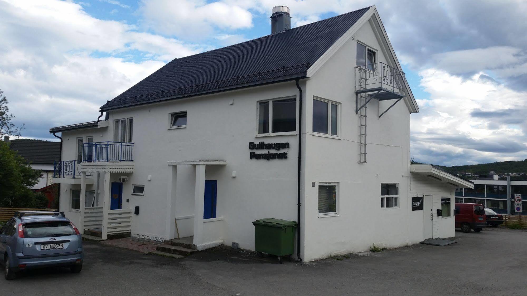 Gullhaugen Pensjonat Hotel Harstad Exterior photo